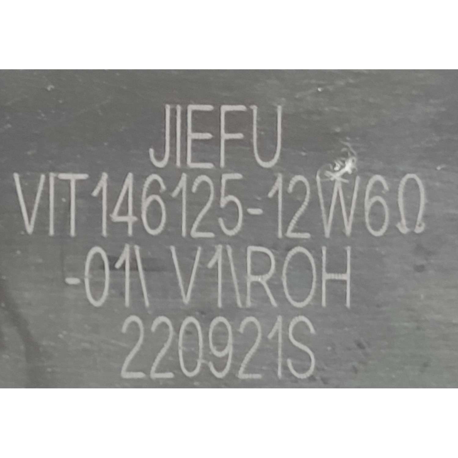KIT DE BOCINAS PARA TV HISENSE / NUMERO DE PARTE 221031E / 25W6Ω / 220921S / 12W6Ω / VIT146125 / VIT160310 / MODELO 55U8H	 - Imagen 2